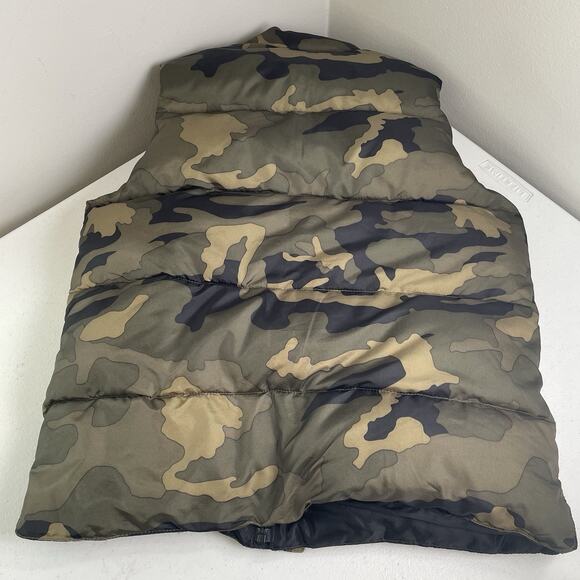 Old Navy Women’s Size Large Puffer Vest Zip Up Snap Camo Polyester Pockets - Picture 5 of 6
